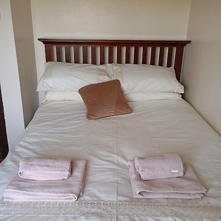 Room In Bungalow - Very Nice View With This Room Sneem Exterior photo